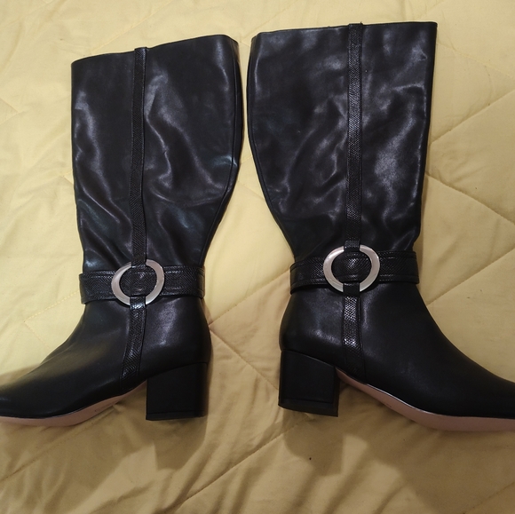 NWT Women's ComfortView Black Boots Wide Calf.  Size 10.5WW. New!!!! - Picture 1 of 4